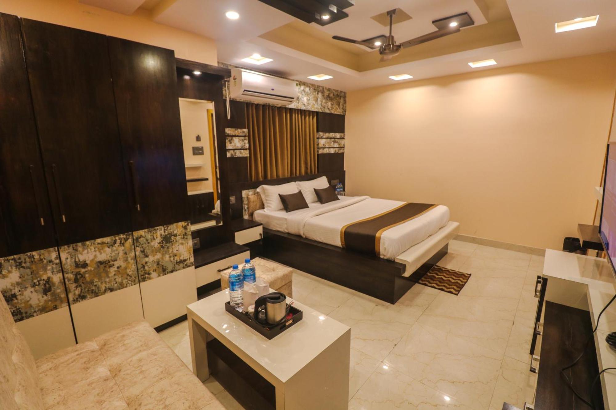 Отель Mohar Residency Калькутта Экстерьер фото